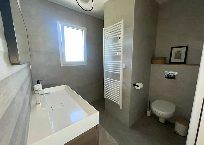 Βίλα Contemporary House Between Perigueux And Brantome Agonac