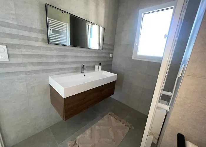Contemporary House Between Perigueux And Brantome Agonac