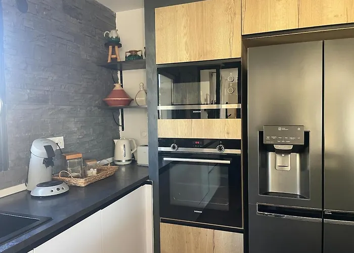 Βίλα Contemporary House Between Perigueux And Brantome *