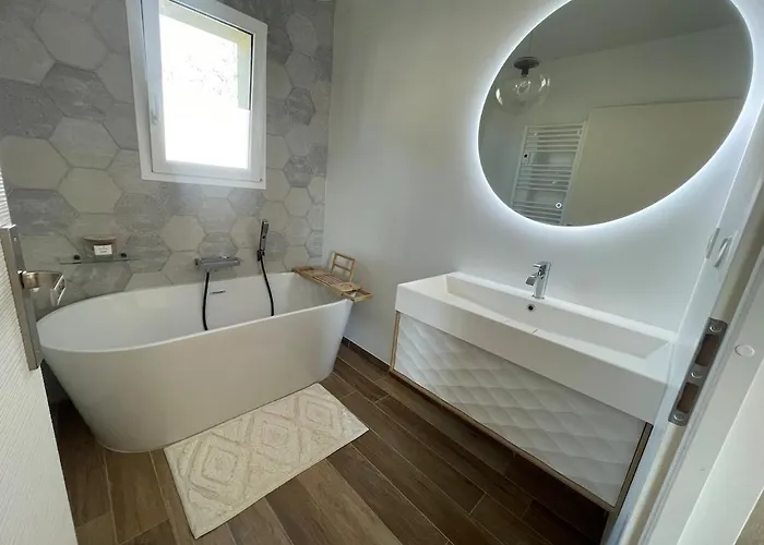 Βίλα Contemporary House Between Perigueux And Brantome